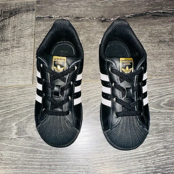 Adidas Superstars Toddler Boy Sneakers Shoes - Picture 2 of 6